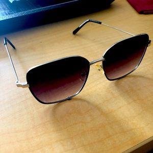 Jones New York Fashion sunglasses